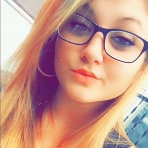 Meet your Posher, Alexandra